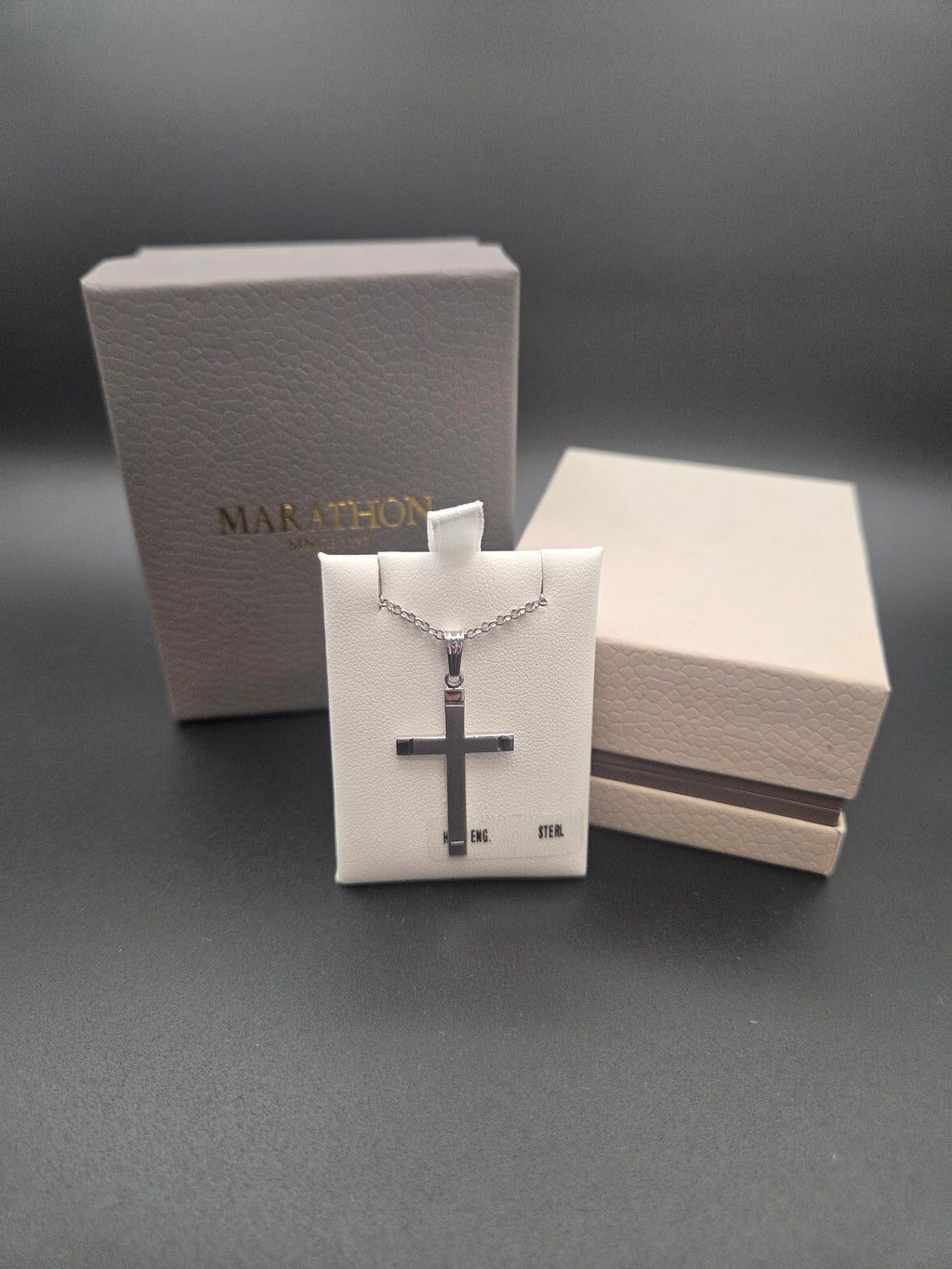 Collier croix Marathon gravé main