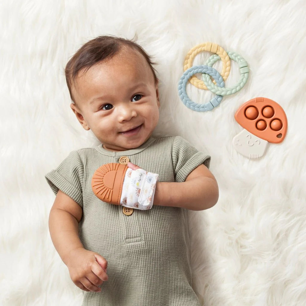 The Itzy Teether Gift Set™