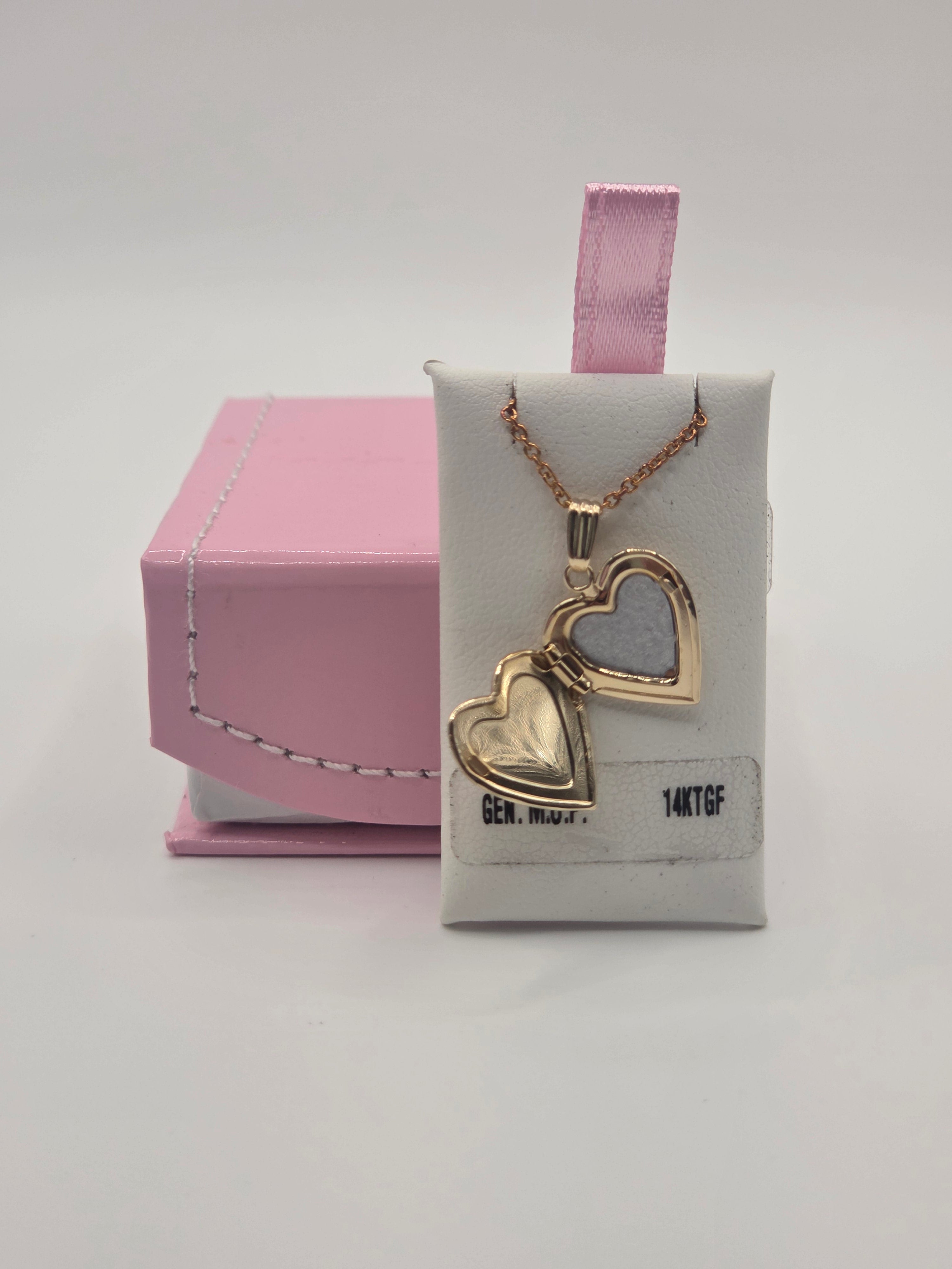 Kiddie Kraft Mother of Pearl Heart Locket