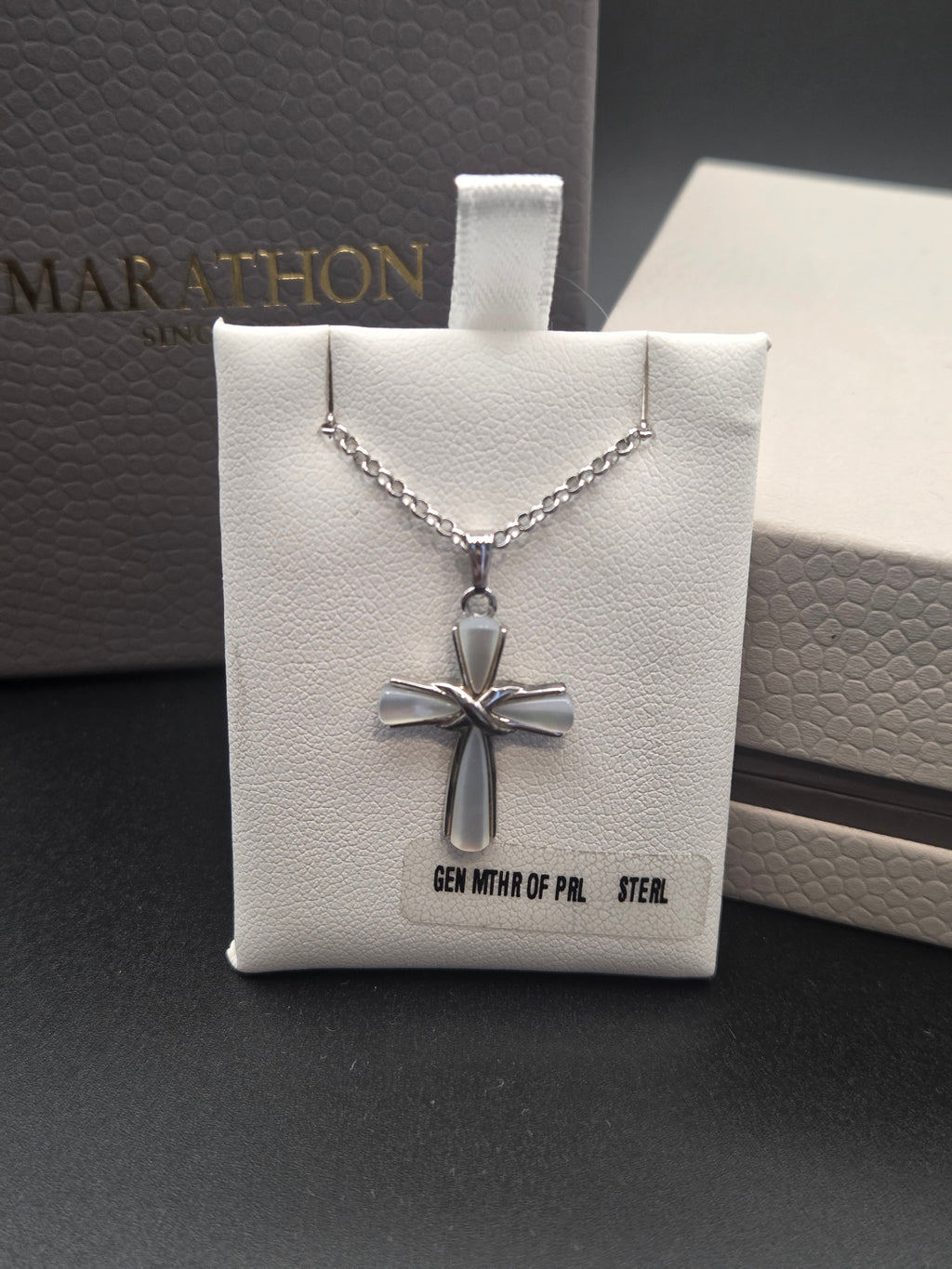 Collier Croix Marathon