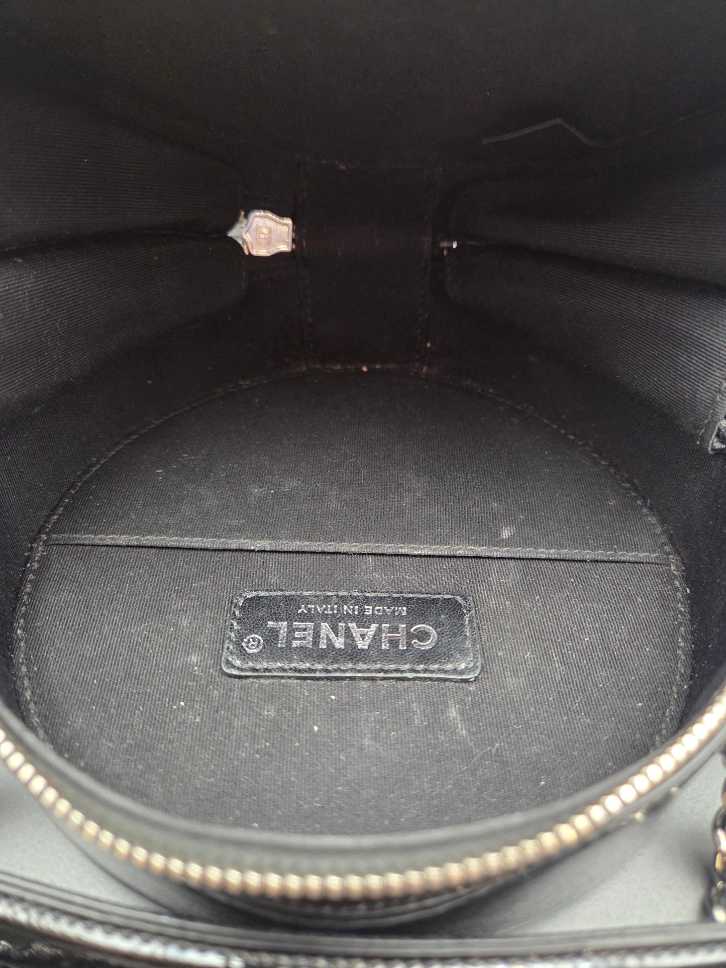 Chanel - Evening On The Moon Round Glitter Bag