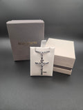 Collier croix crucifix Marathon
