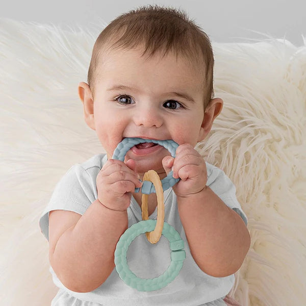 The Itzy Teether Gift Set™